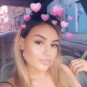 Meet your Posher, Samara